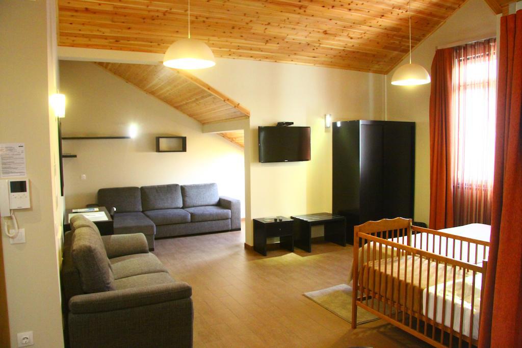 Apartamentos Kosmos Horta  Zimmer foto