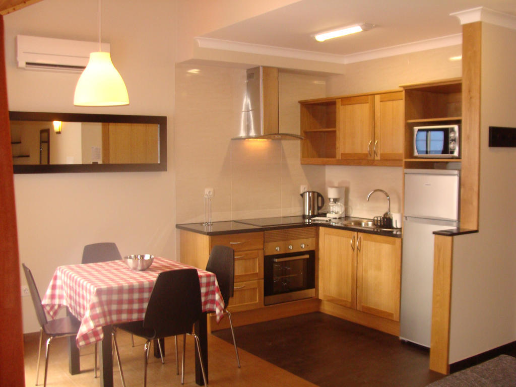 Apartamentos Kosmos Horta  Zimmer foto