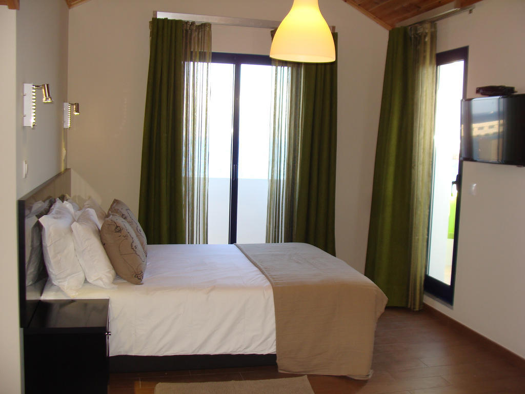 Apartamentos Kosmos Horta  Zimmer foto