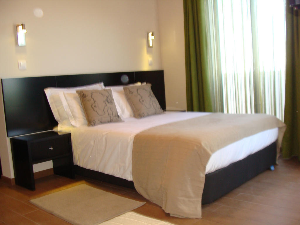 Apartamentos Kosmos Horta  Zimmer foto