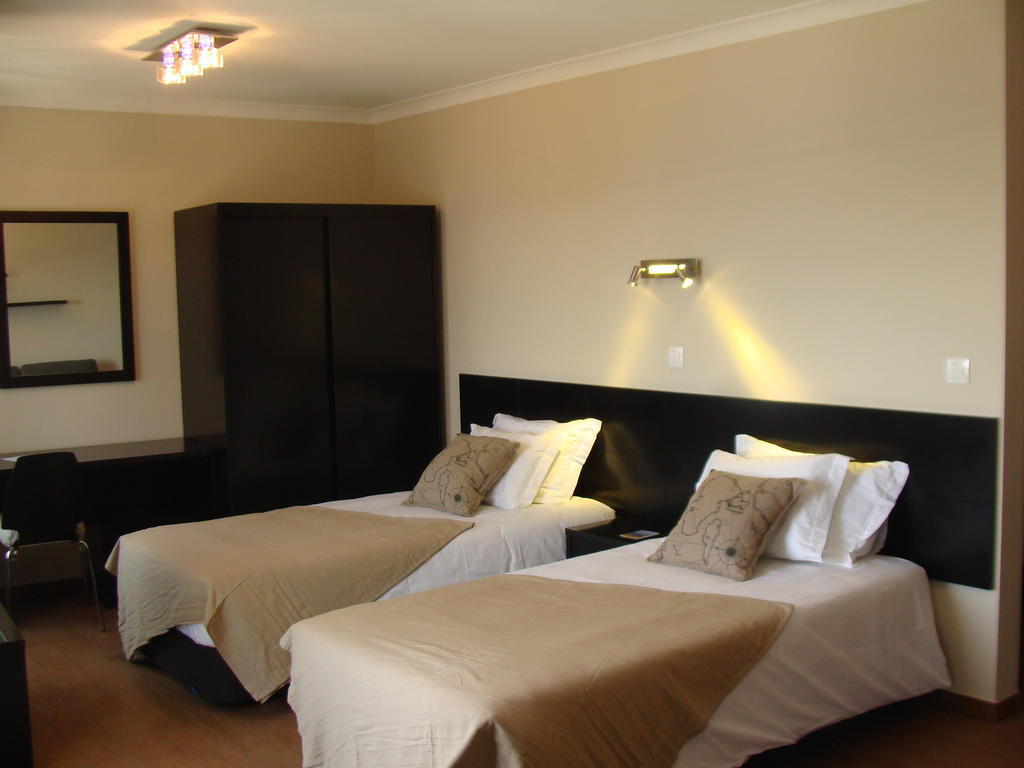 Apartamentos Kosmos Horta  Zimmer foto