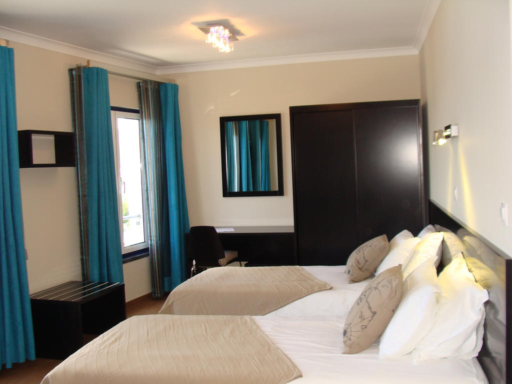 Apartamentos Kosmos Horta  Zimmer foto